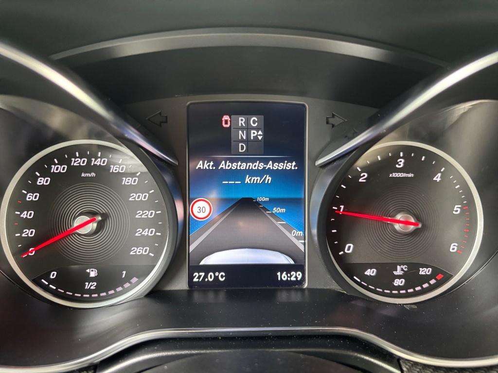 Mercedes-Benz V 250