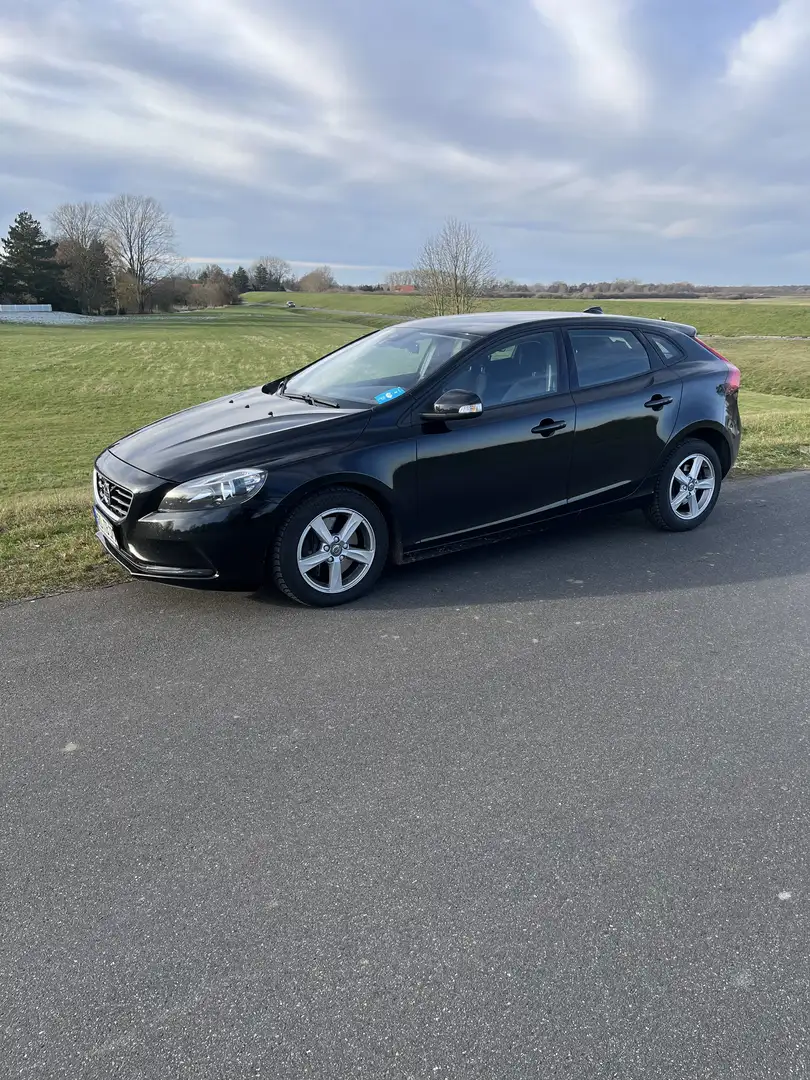 Volvo V40 You! Schwarz - 1