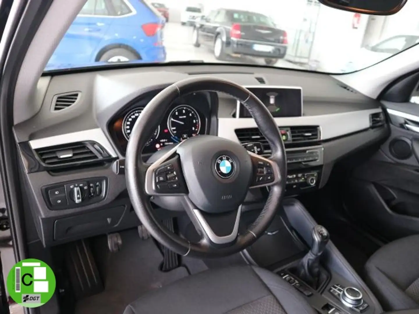 BMW X1 sDrive 16d Business Noir - 2