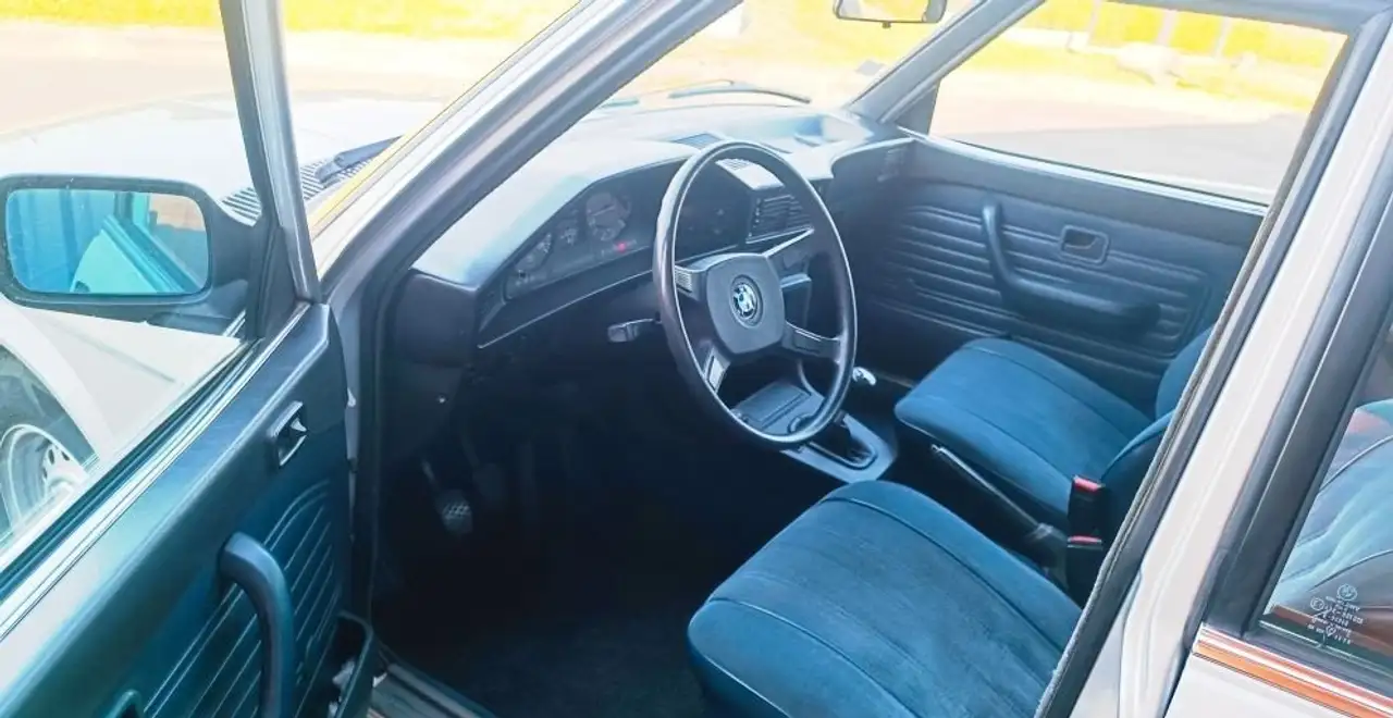 BMW 520i e28, foto 3