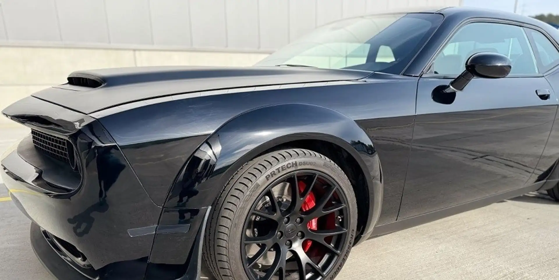 Dodge Challenger SRT all Black 6.4 - 2