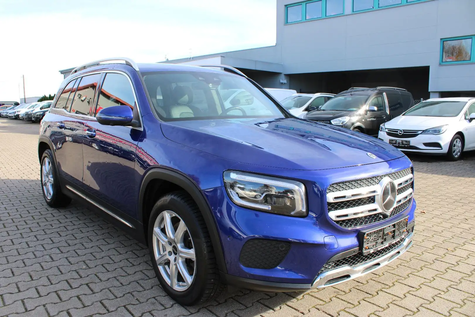 Mercedes-Benz GLB 220 d 4MATIC 360°Kamera AHK,Navi,LED, Blau - 2