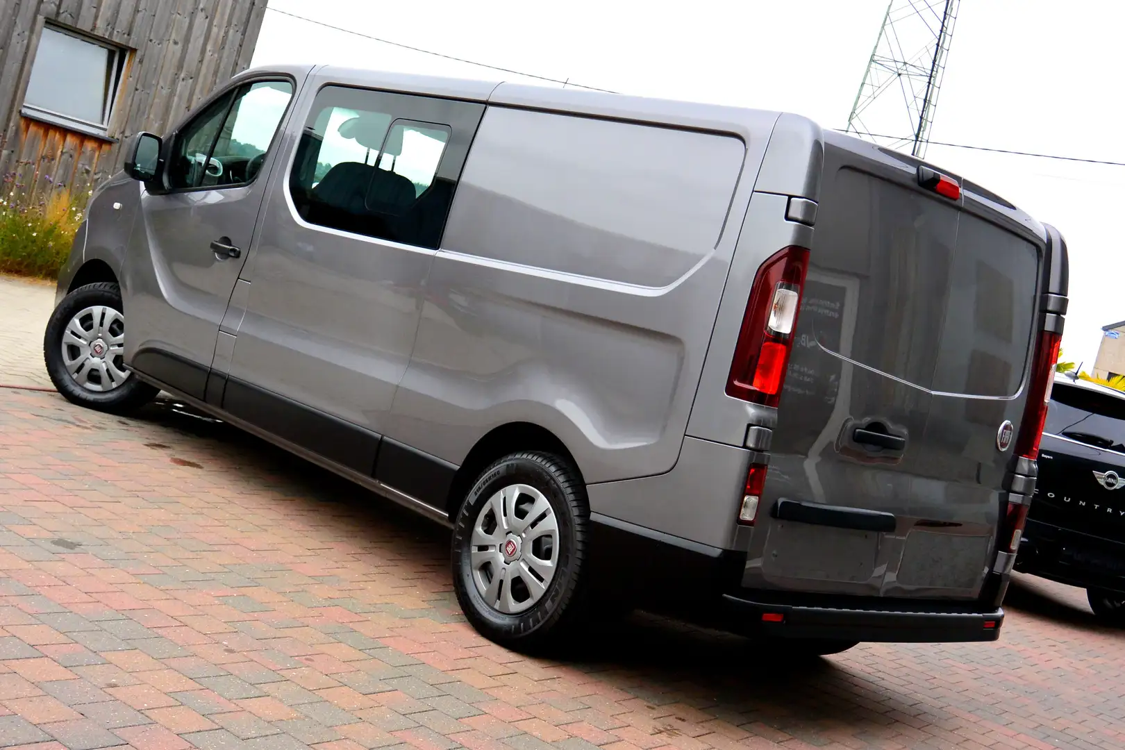 Fiat Talento 1.6 L2H1 Tw.Turbo 6PLACE_DOUBLE CABINE_GARANTIE Grijs - 2