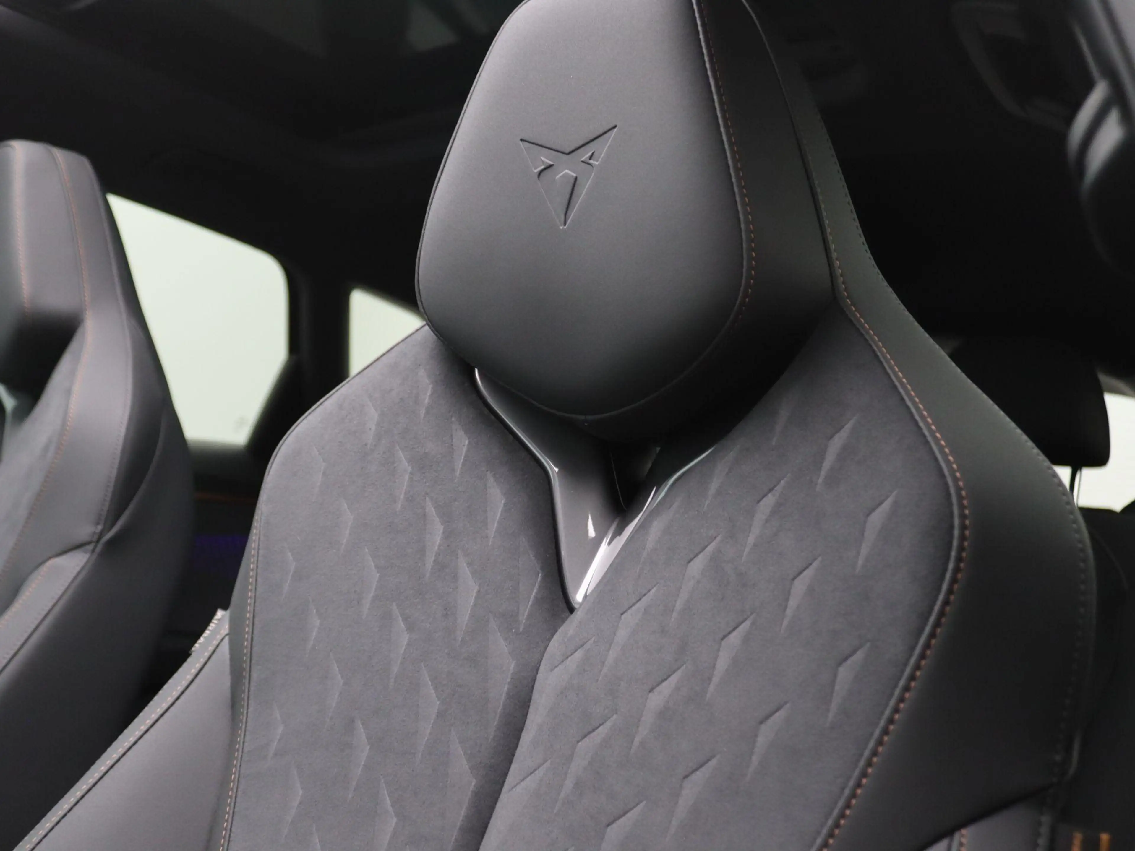 CUPRA Terramar 1.5 TSI e-Hybrid VZ Performance 272PK DSG Pano-sch — photo 47