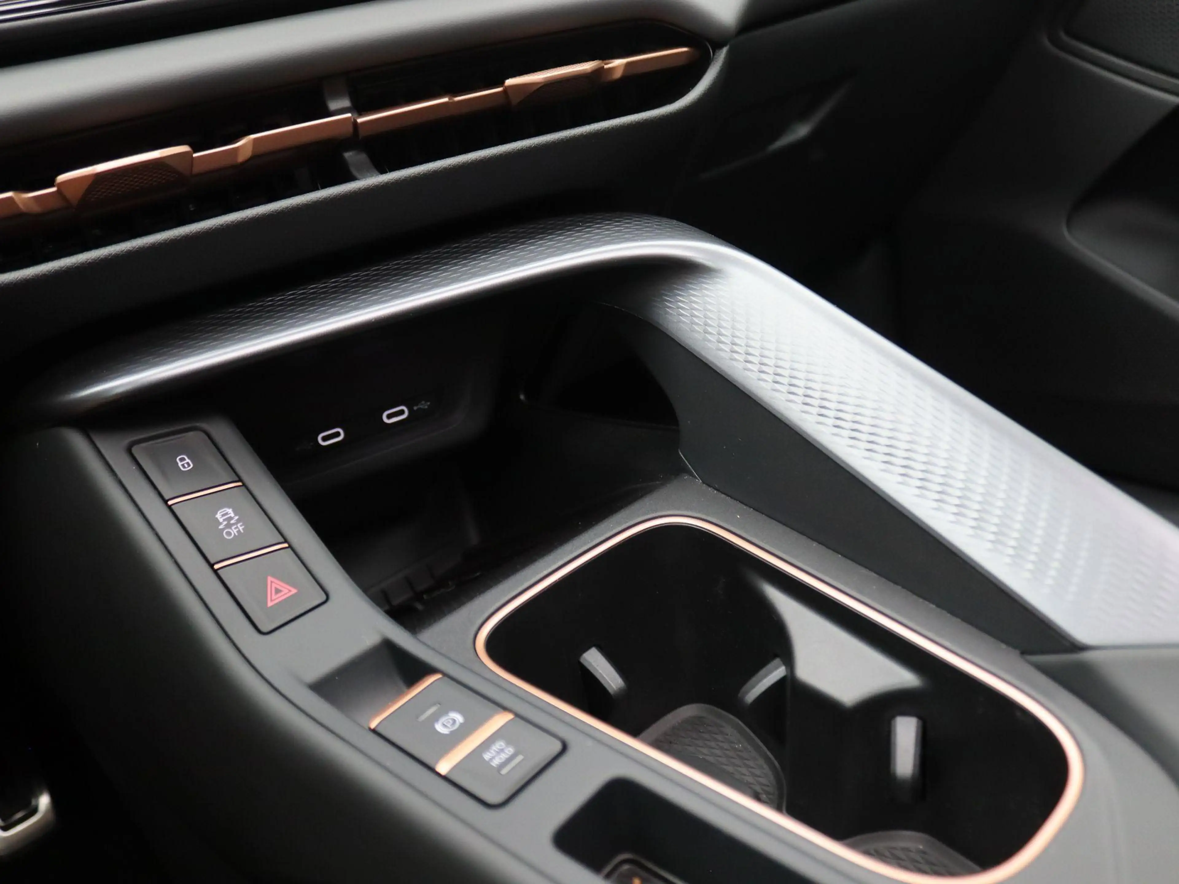 CUPRA Terramar 1.5 TSI e-Hybrid VZ Performance 272PK DSG Pano-sch — photo 37