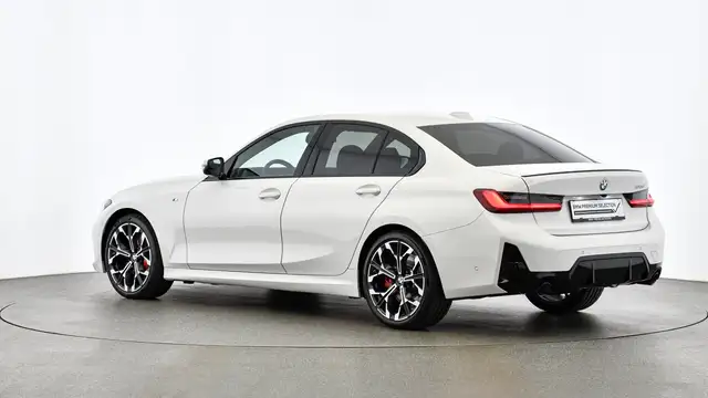 BMW 3 Series view 2