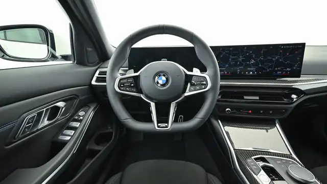 BMW 3 Series view 8