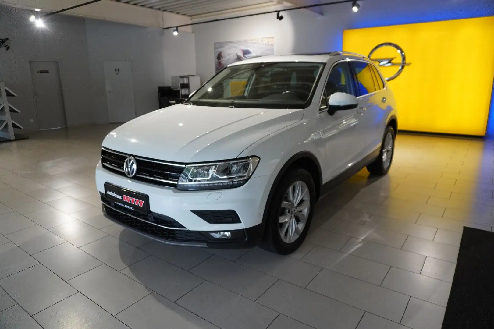 Volkswagen Tiguan Highline 4Motion*Glasdach*AHK* Blanc - 1
