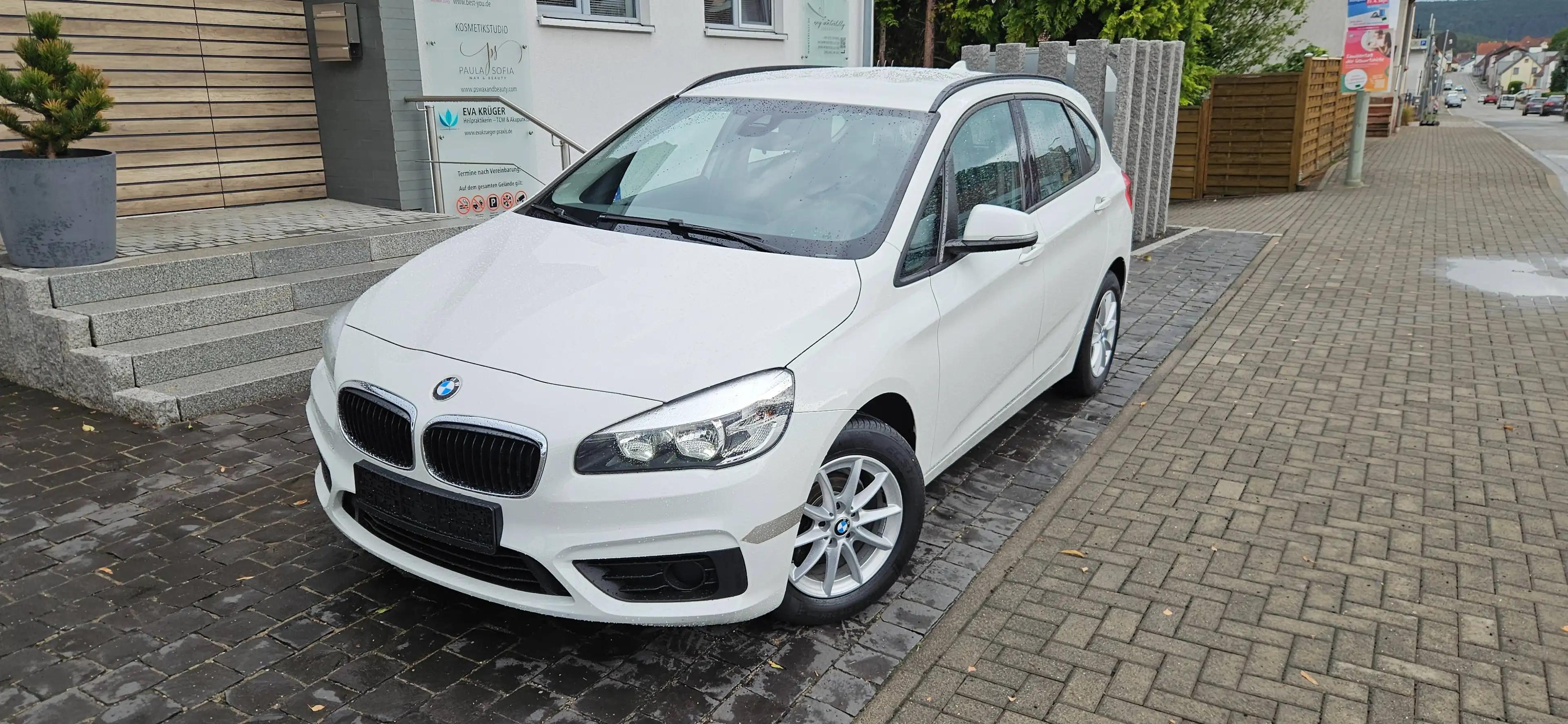 BMW 216 216 i — photo 2
