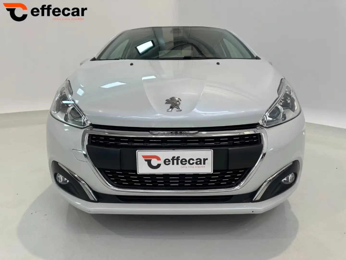 Peugeot 208 82CV 5 porte NEOPATENTATI Weiß - 2