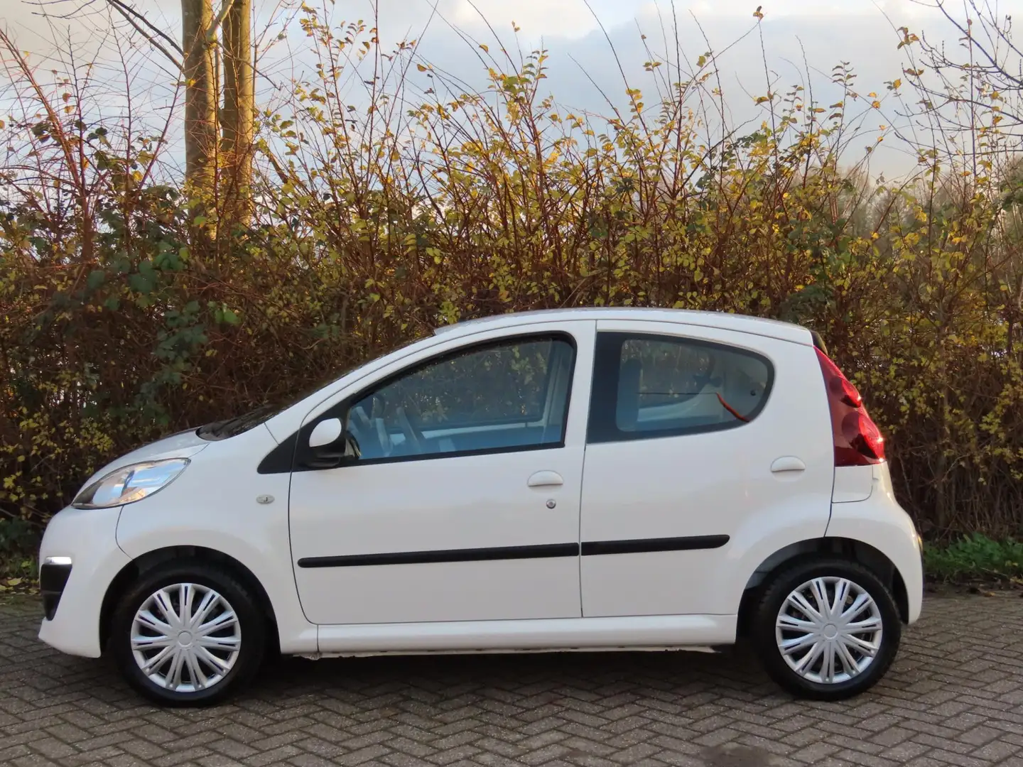 Peugeot 107 1.0 Active *2e EIG ! Blanc - 2