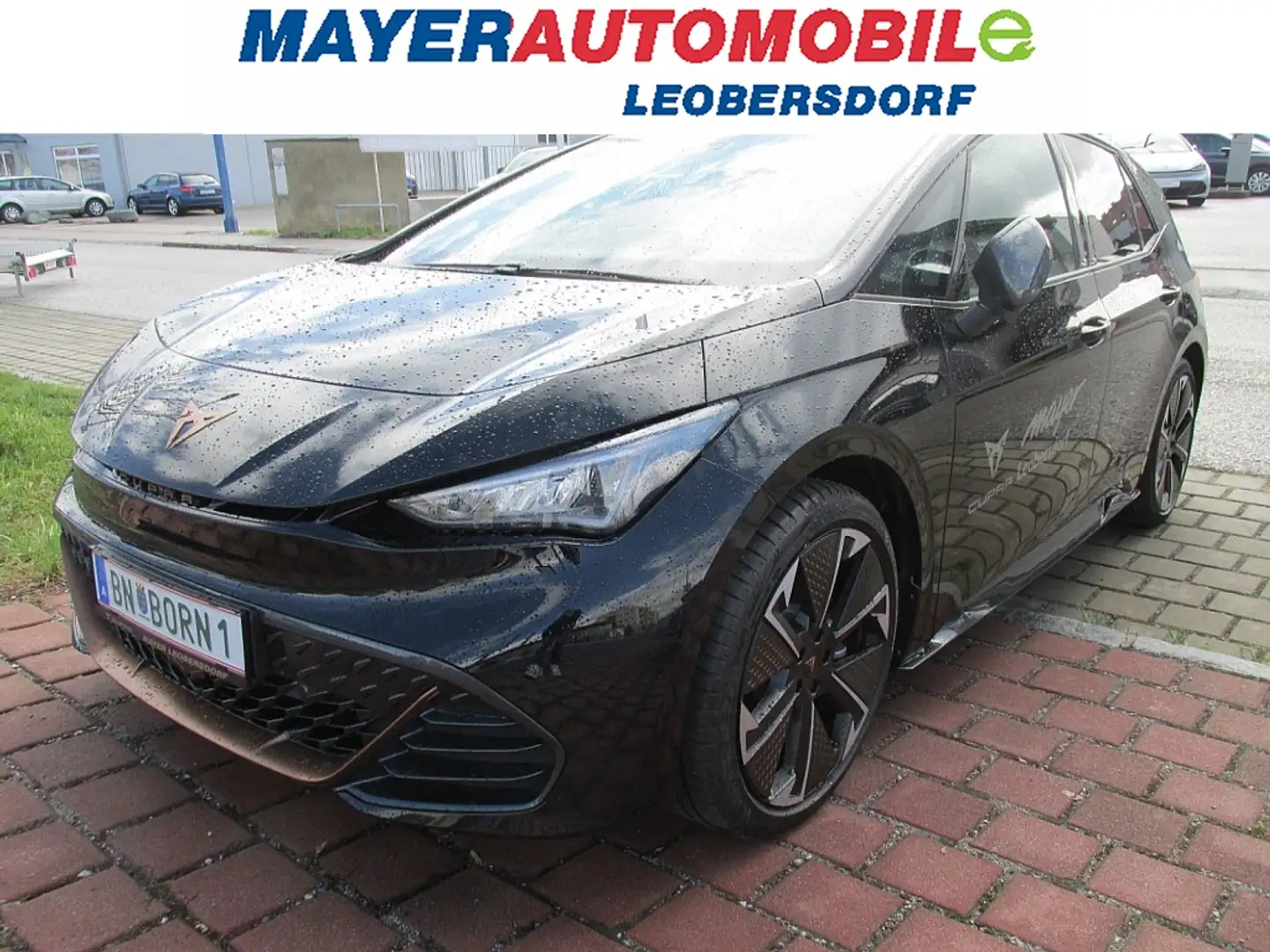CUPRA Born 77kWh e-Boost Schwarz - 1