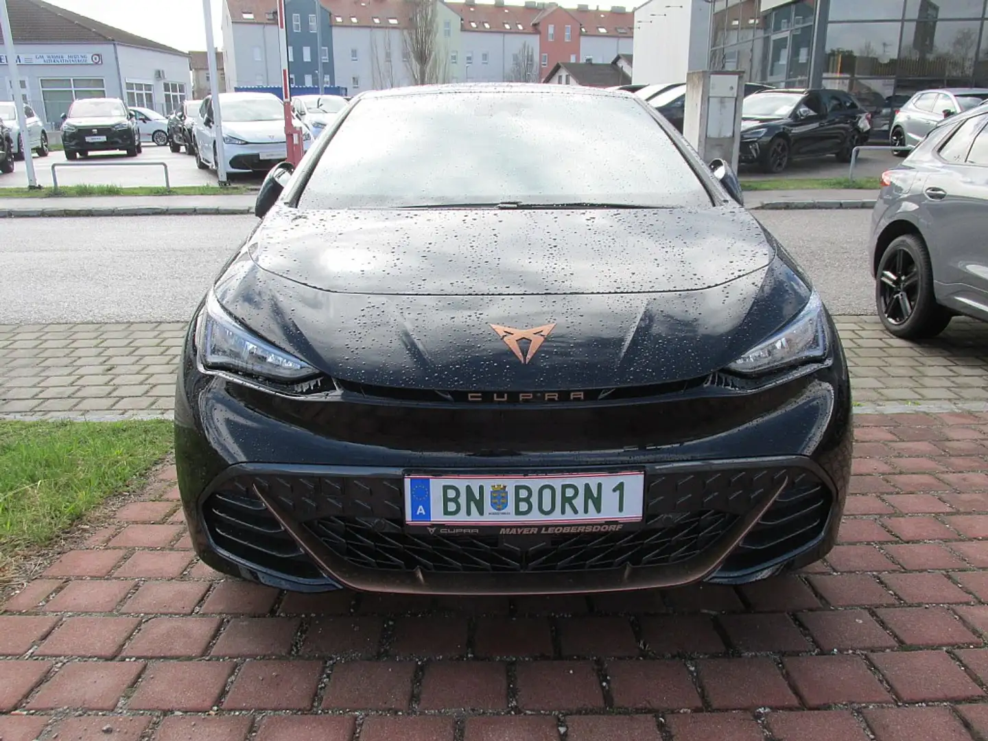 CUPRA Born 77kWh e-Boost Schwarz - 2