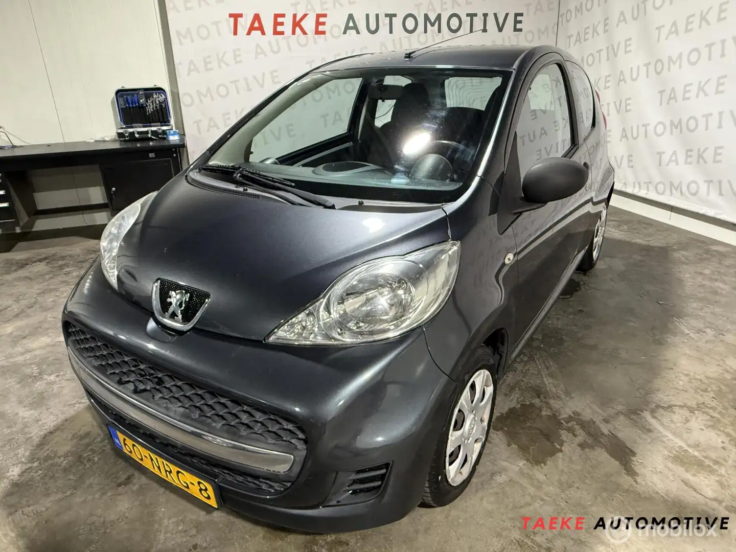Peugeot 107 1.0-12V XR Apk/Nap/2e EIG Серый - 1