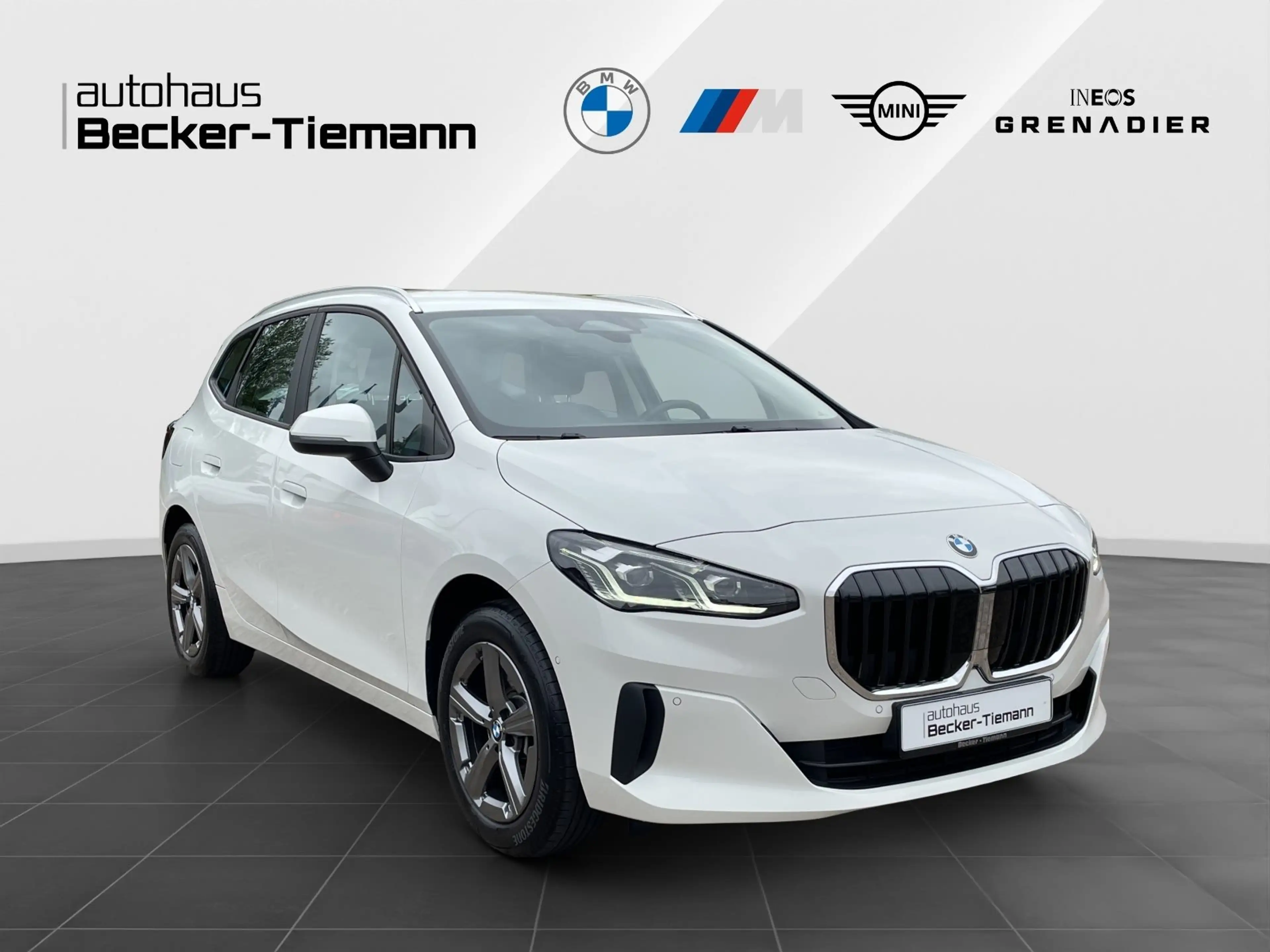 BMW 223 i xDrive Active Tourer/ AHK/ Adap. LED/ RFK — photo 8