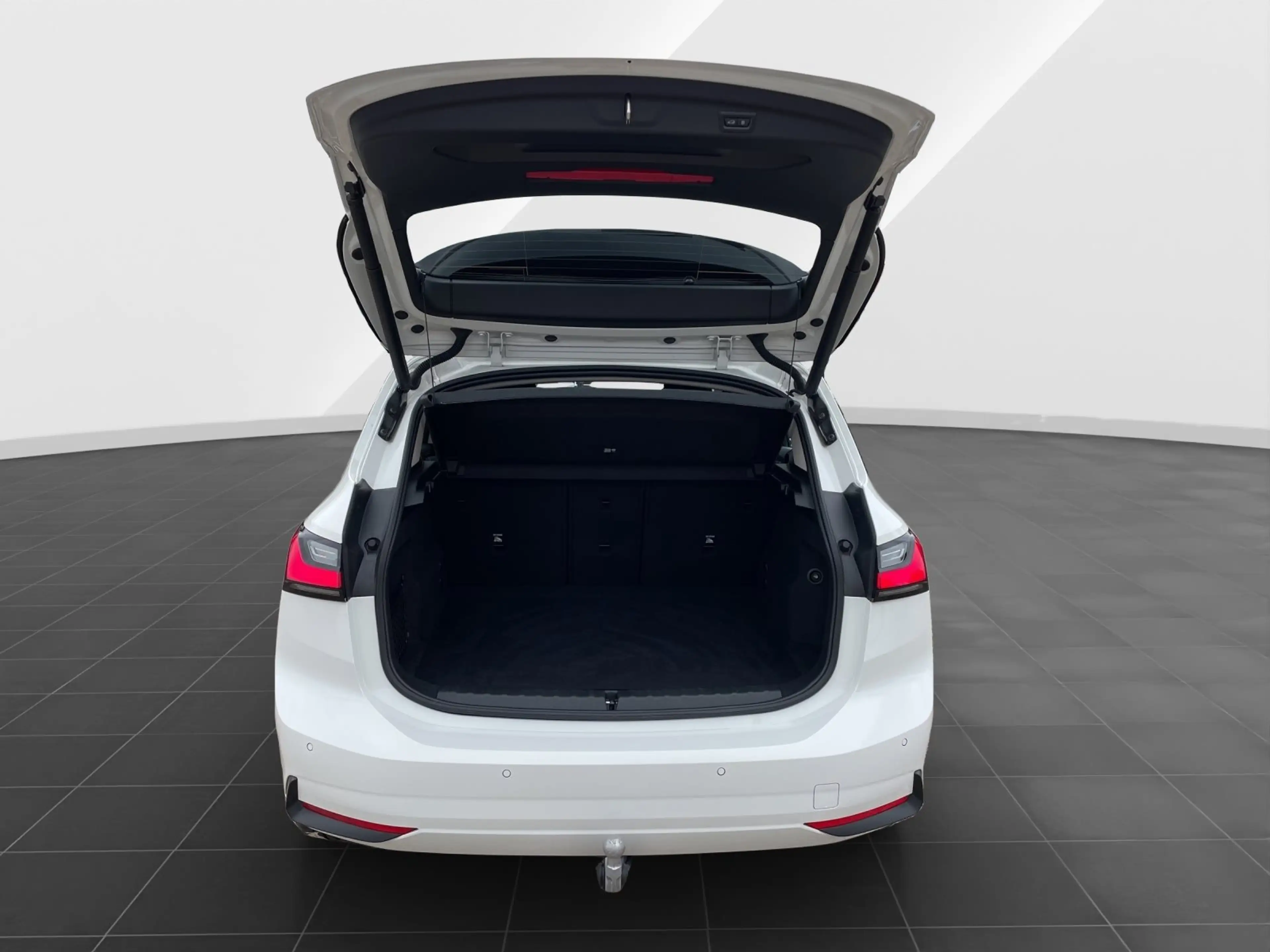 BMW 223 i xDrive Active Tourer/ AHK/ Adap. LED/ RFK — photo 14