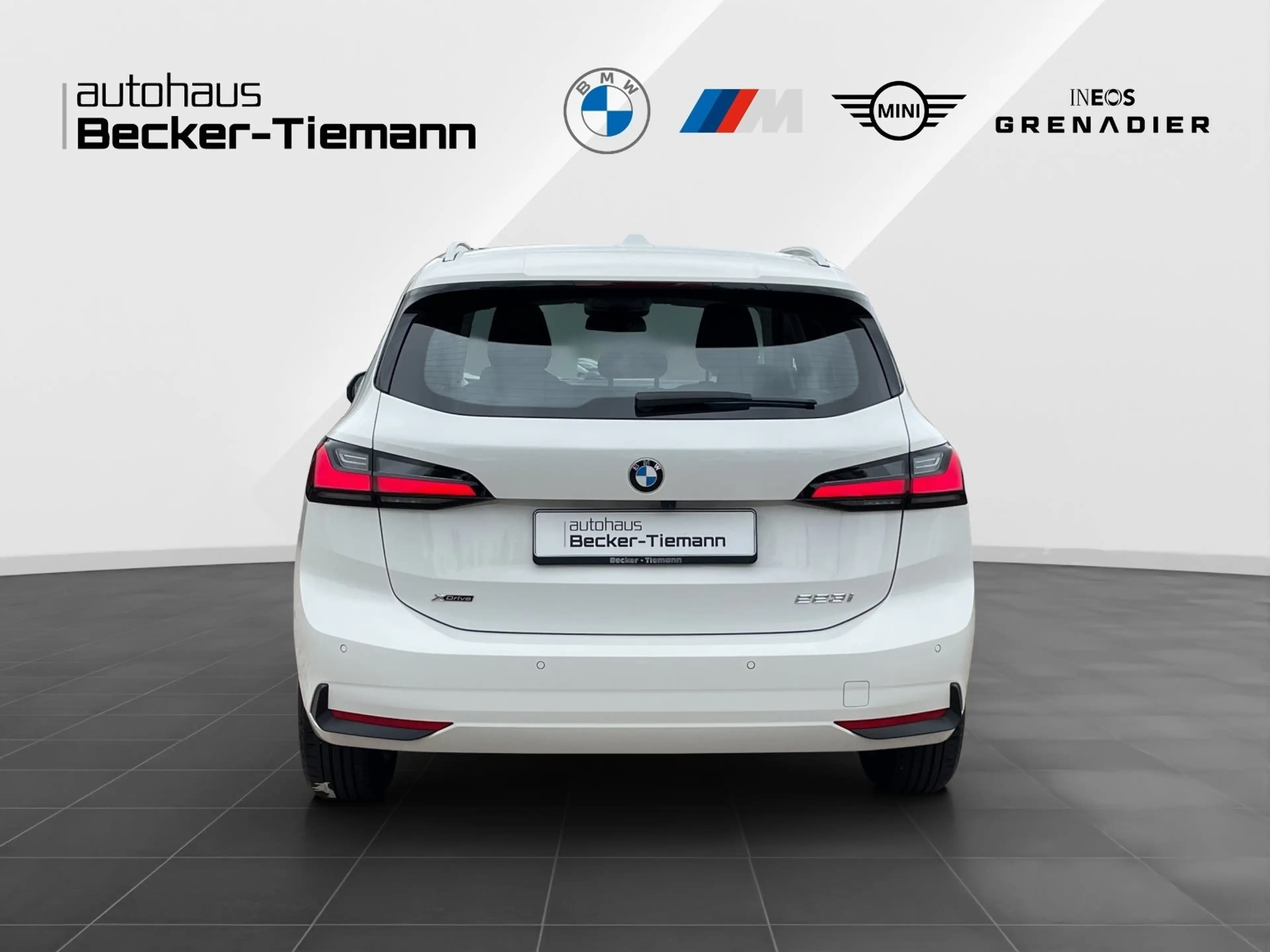 BMW 223 i xDrive Active Tourer/ AHK/ Adap. LED/ RFK — photo 6
