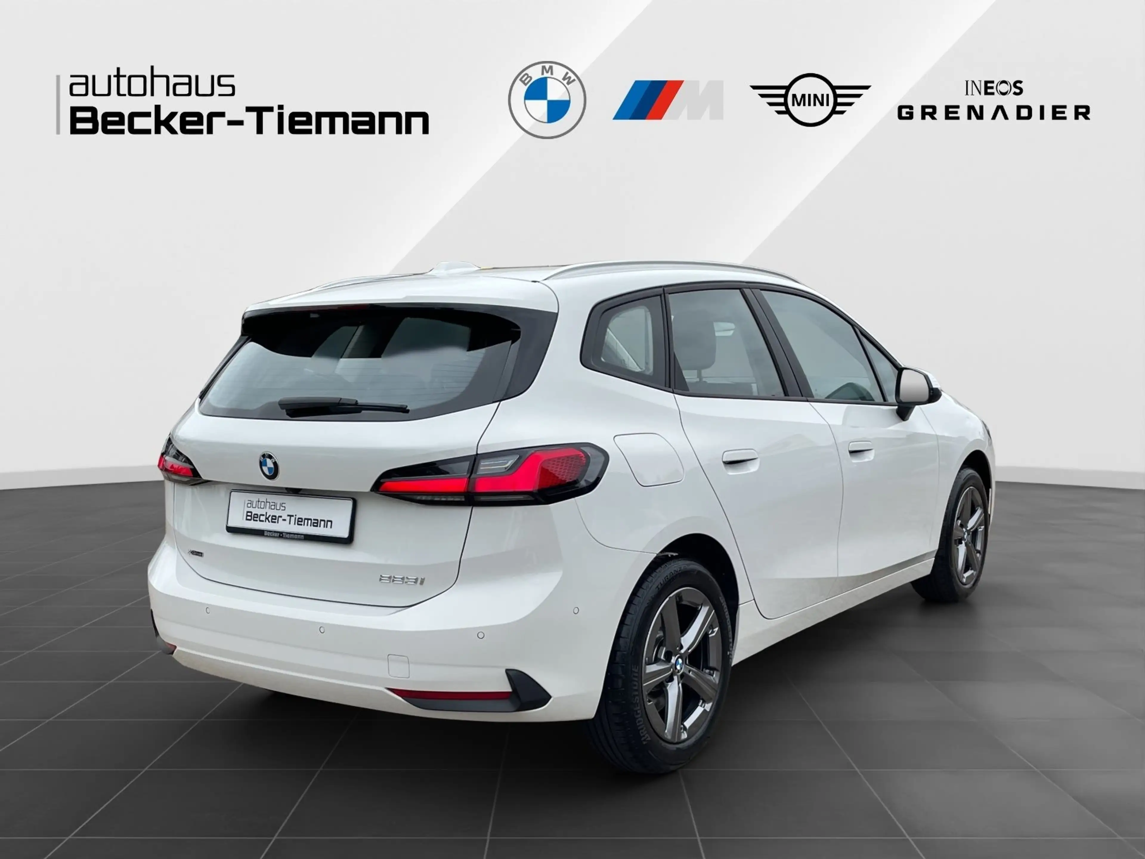 BMW 223 i xDrive Active Tourer/ AHK/ Adap. LED/ RFK — photo 7