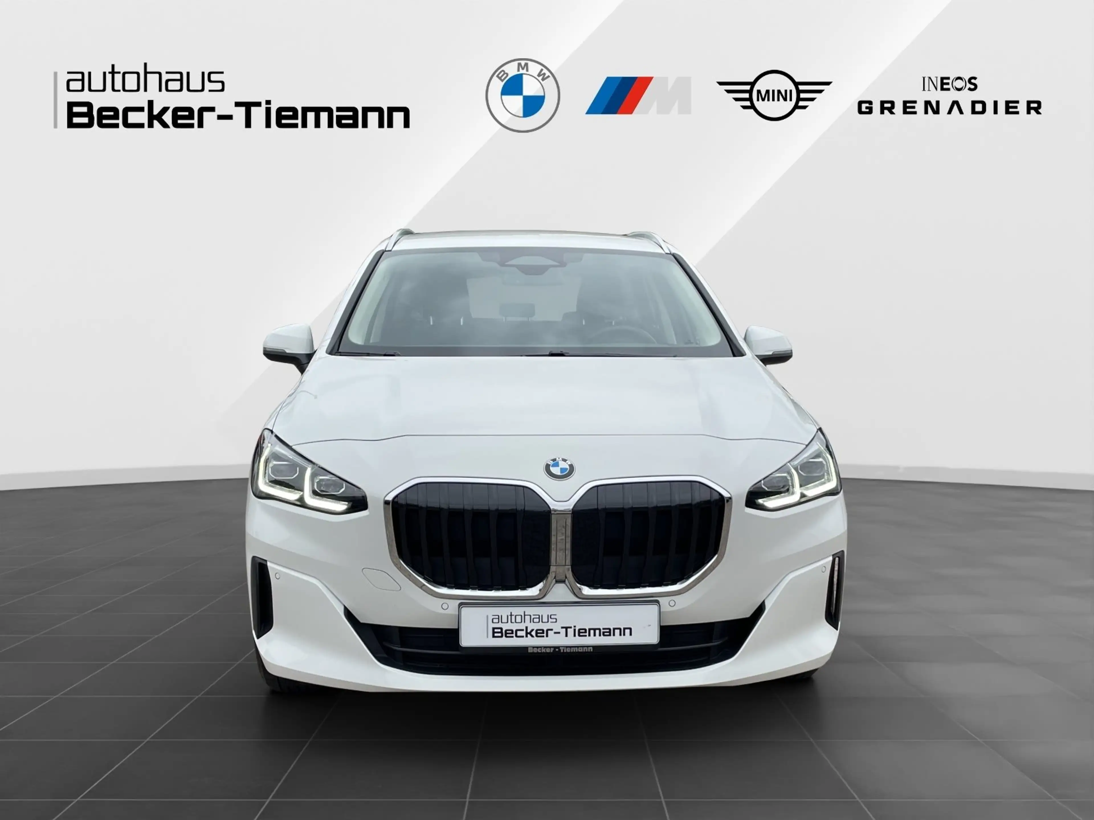 BMW 223 i xDrive Active Tourer/ AHK/ Adap. LED/ RFK — photo 3