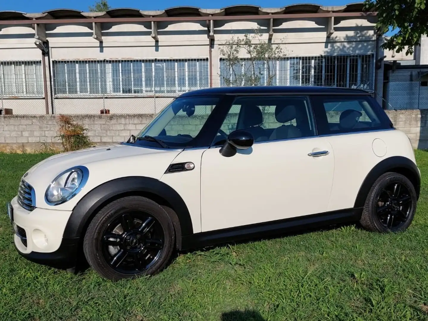 MINI Cooper D 2.0 auto Beżowy - 2