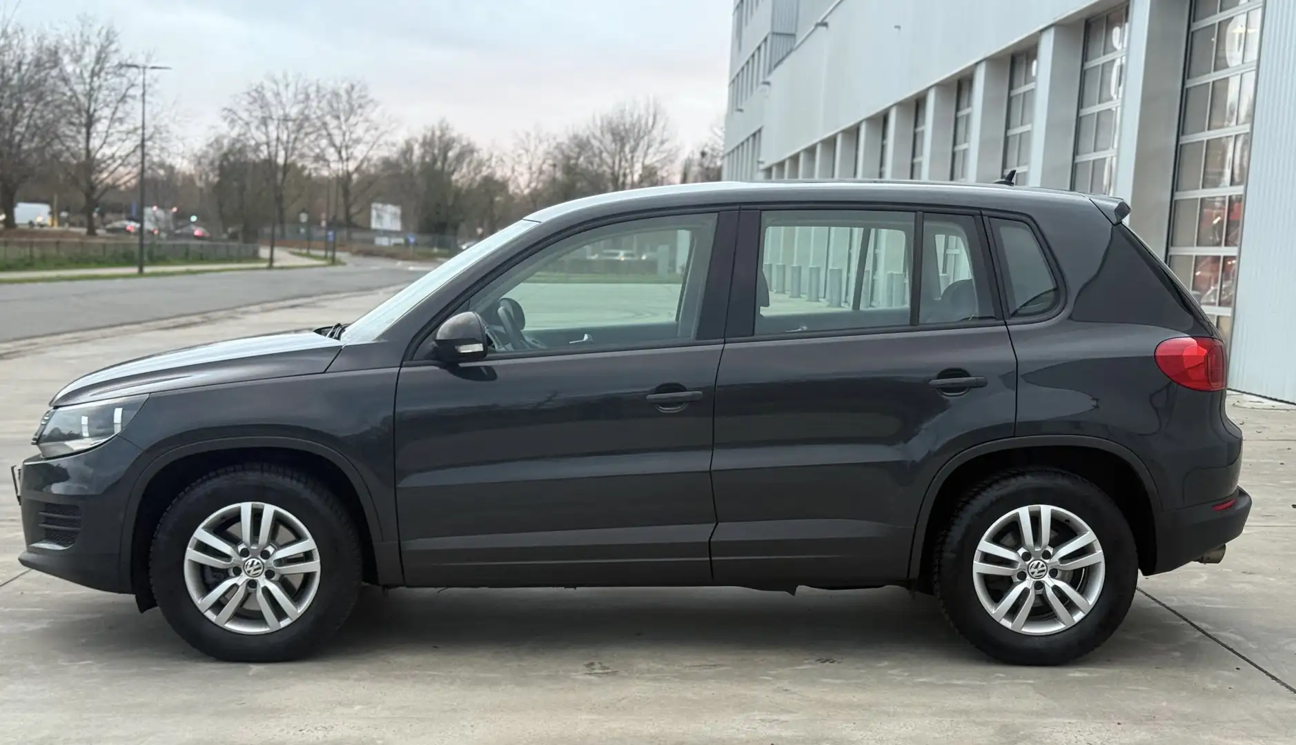 Volkswagen Tiguan 1.4 TSI | DEALERONDERHOUDEN | GEKEURD & GARANTIE Gris - 2