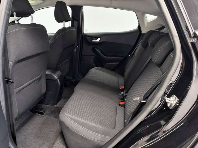 Ford Fiesta — photo 14
