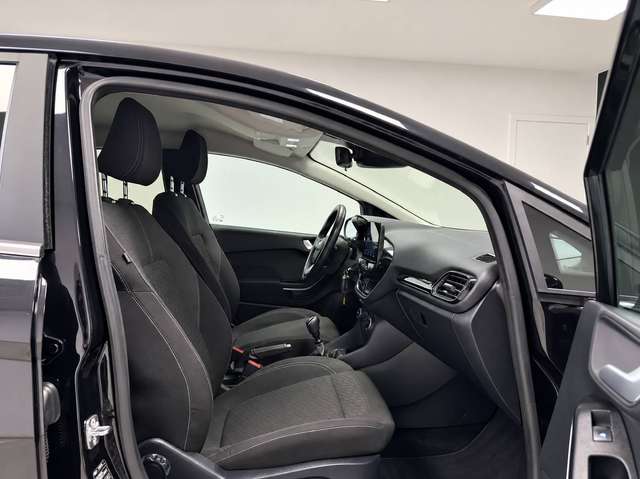 Ford Fiesta — photo 11