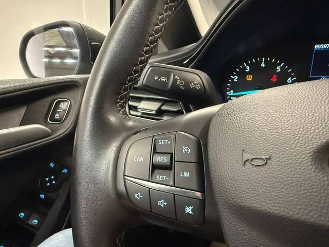 Ford Fiesta — photo 18