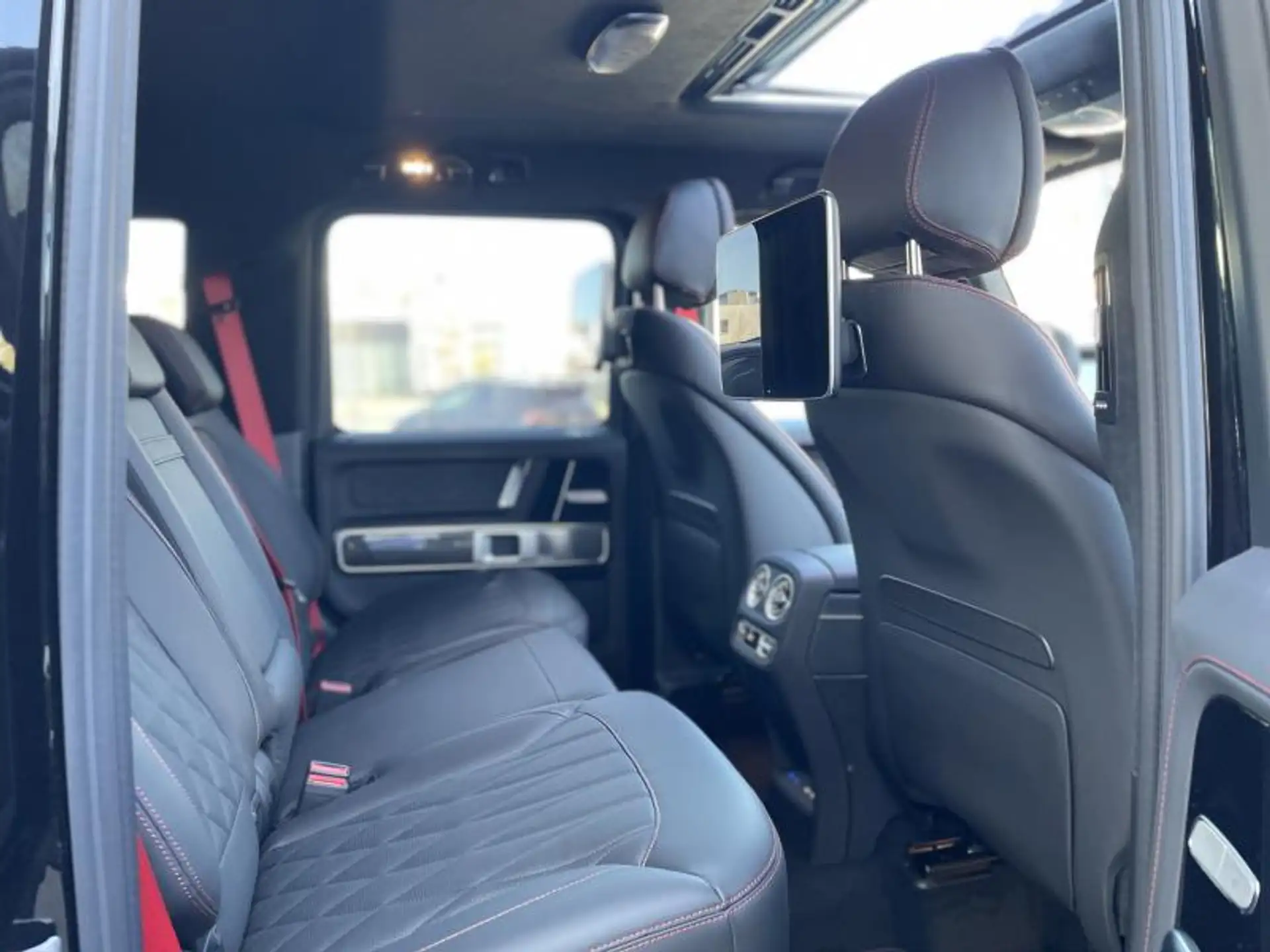 벤츠 G-Class G 63 AMG 2025 검정 사진 8
