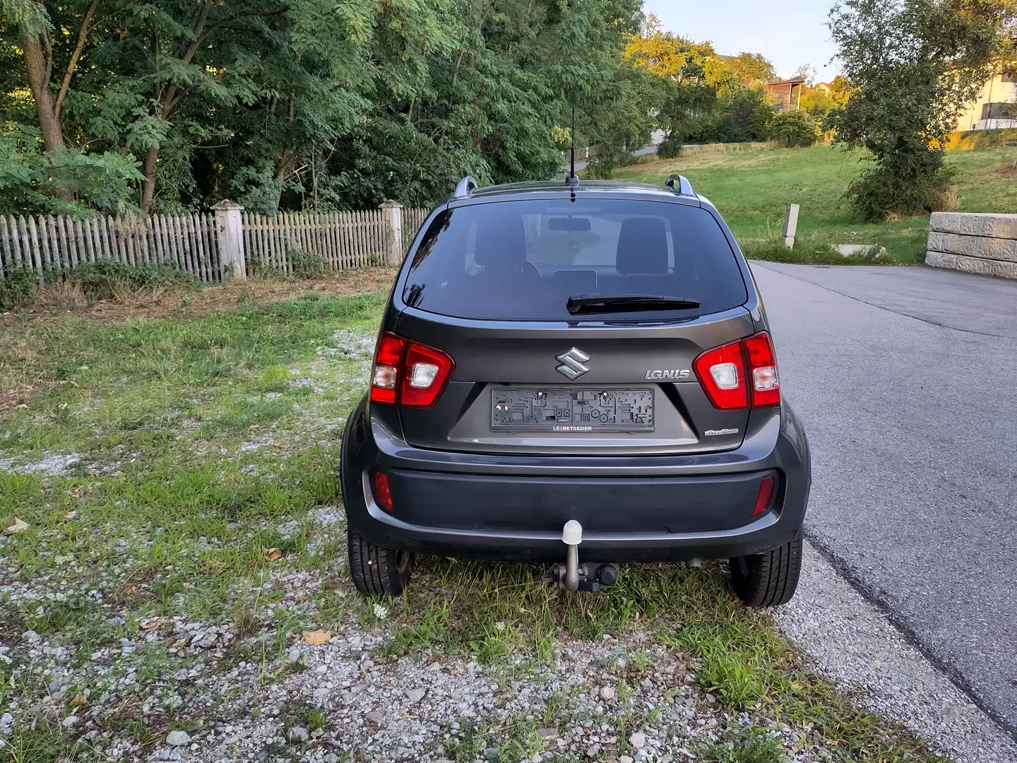Suzuki Ignis Ignis 1,2 DualJet Jacques Lemans Shine 4WD Jacques Lemans Shine Grau - 2