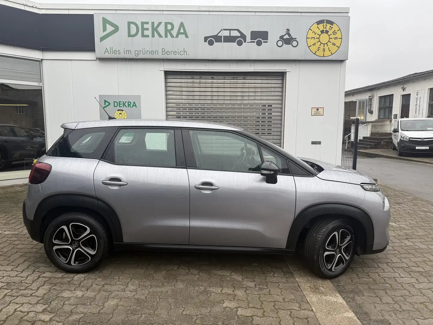 Citroen C3 Aircross Feel 5trg. mit Klima/Navi/ABS/ESP/Met./MFL/ZV/EFH/ - 2