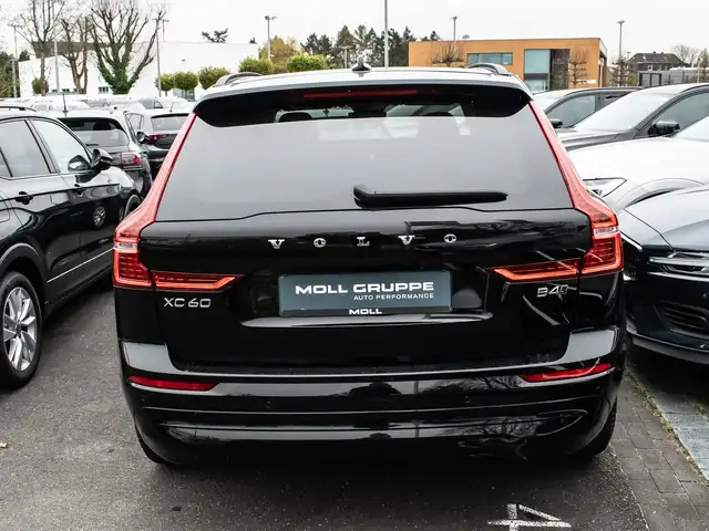 Volvo XC60 view 6
