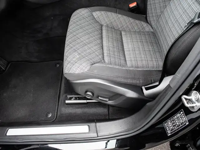 Volvo XC60 view 18