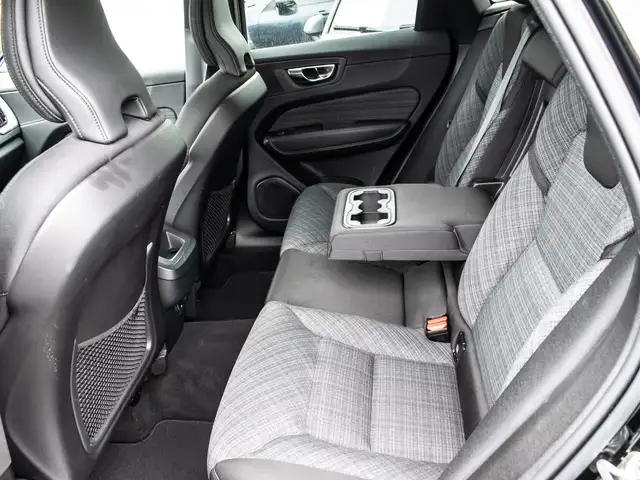 Volvo XC60 view 20