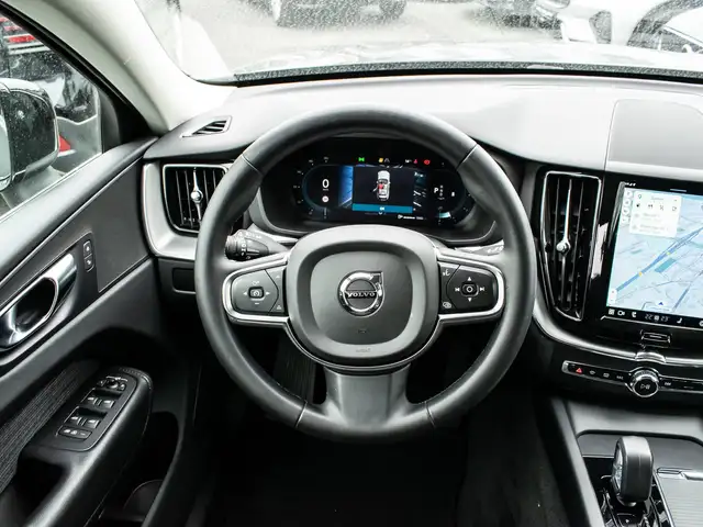 Volvo XC60 view 12