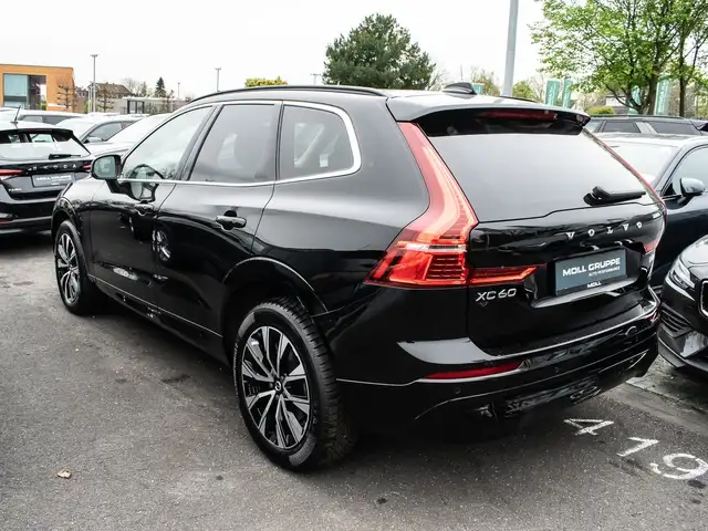 Volvo XC60 view 4