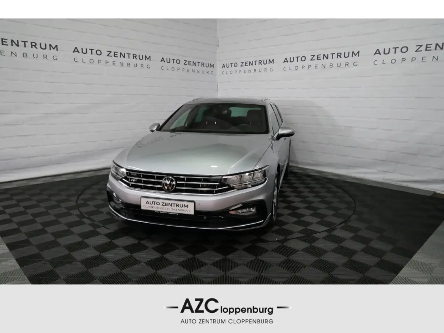 Volkswagen Passat Variant R Line LED+Navi+Cam+Virtual+T-Leder Silber - 1
