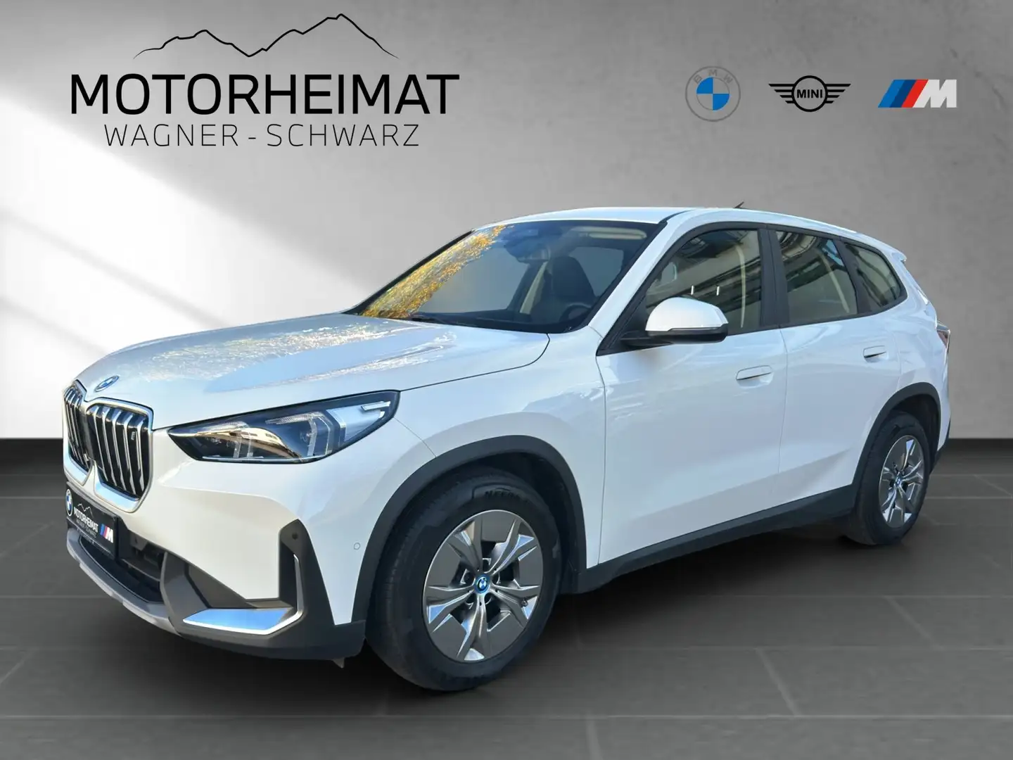 BMW iX1 xDrive30 Driving Assist Plus ACC Sportsitze Weiß - 1