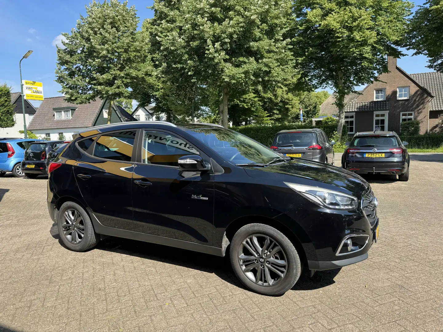 Hyundai iX35 1.6i GDI i-Vision PanoSchuifdak Navi Camera Zwart - 2