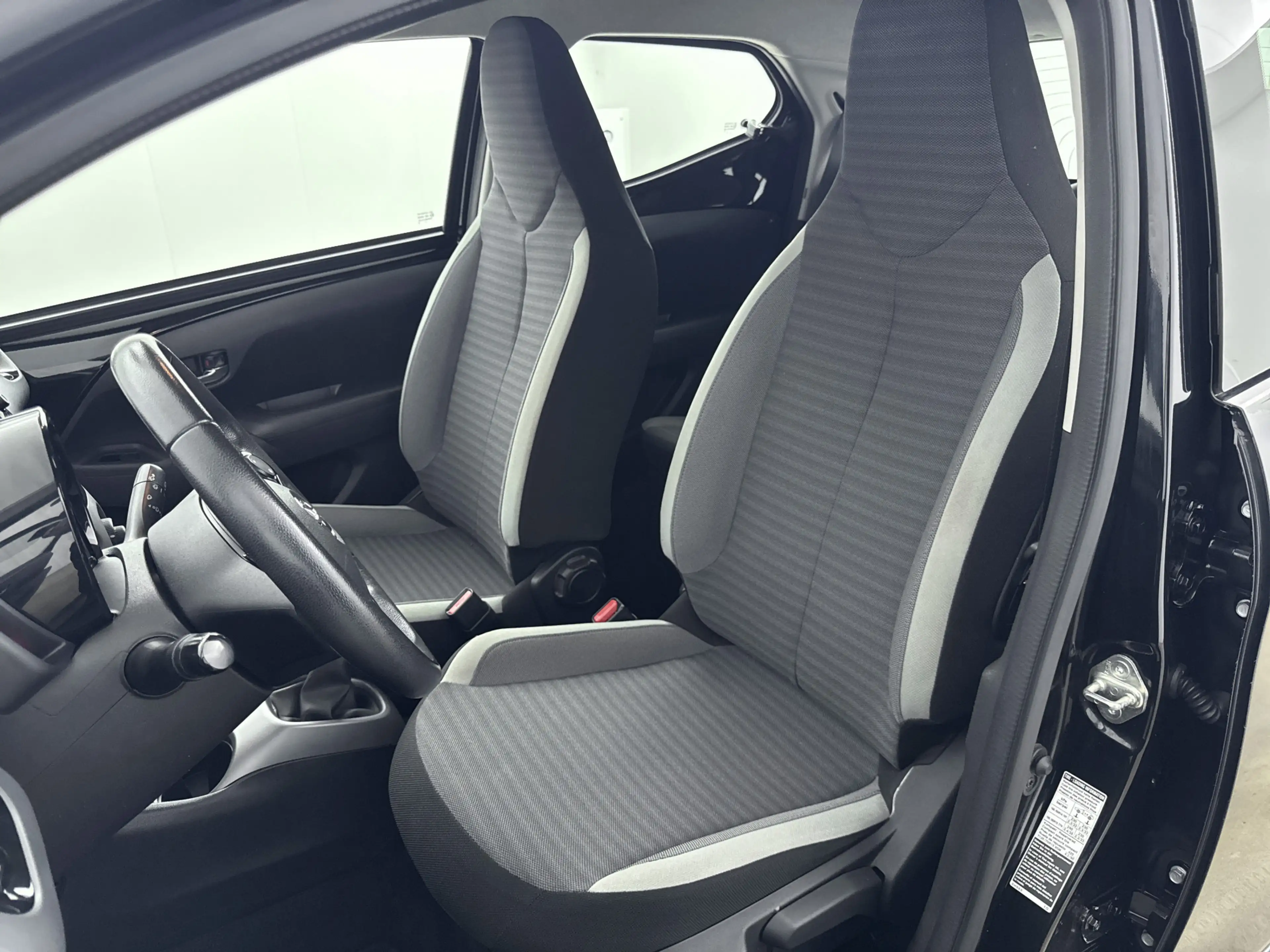 Toyota Aygo 1.0 VVT-i x-play | Airco | Cruise Control | Achter — photo 15