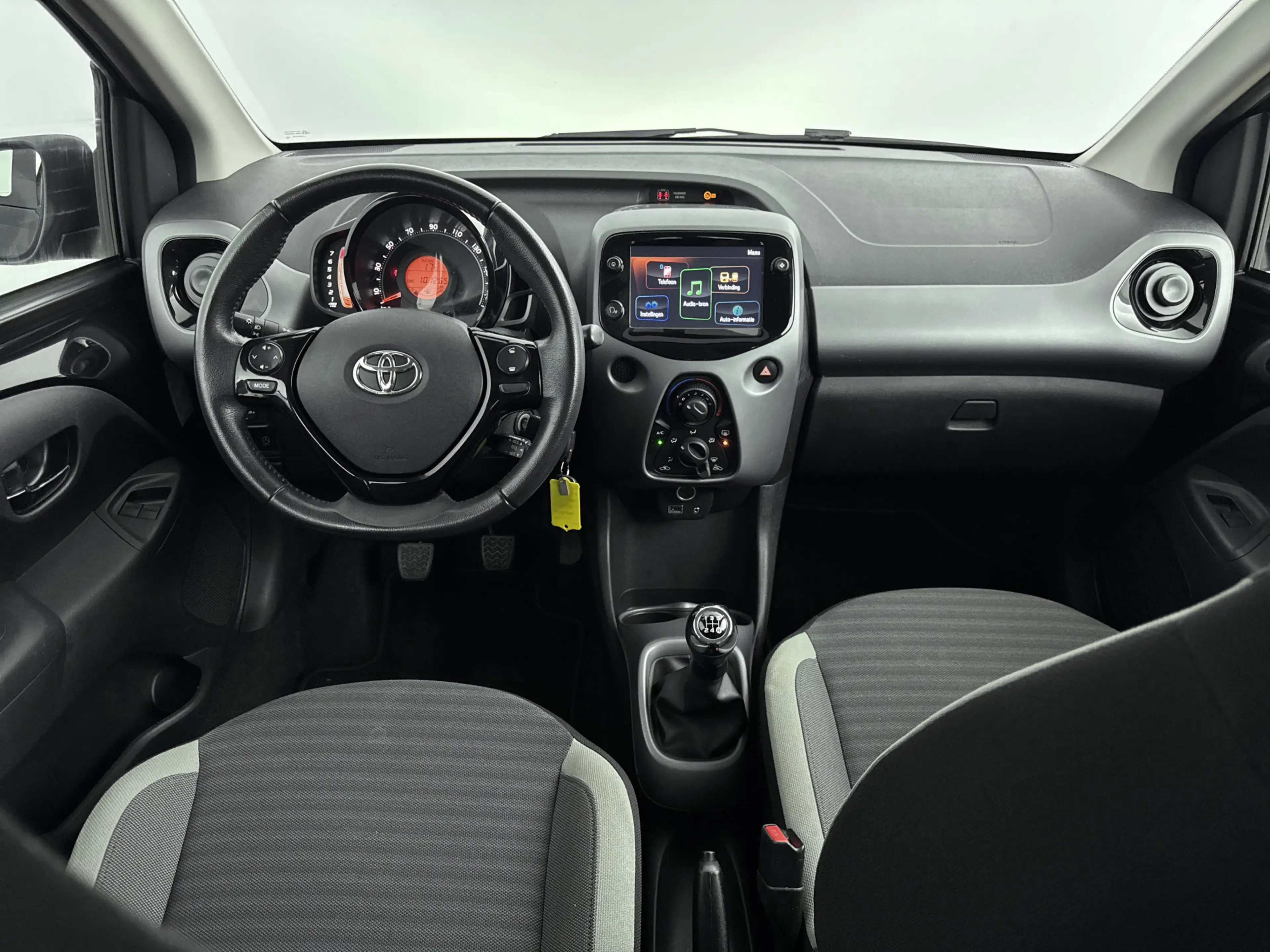 Toyota Aygo 1.0 VVT-i x-play | Airco | Cruise Control | Achter — photo 4