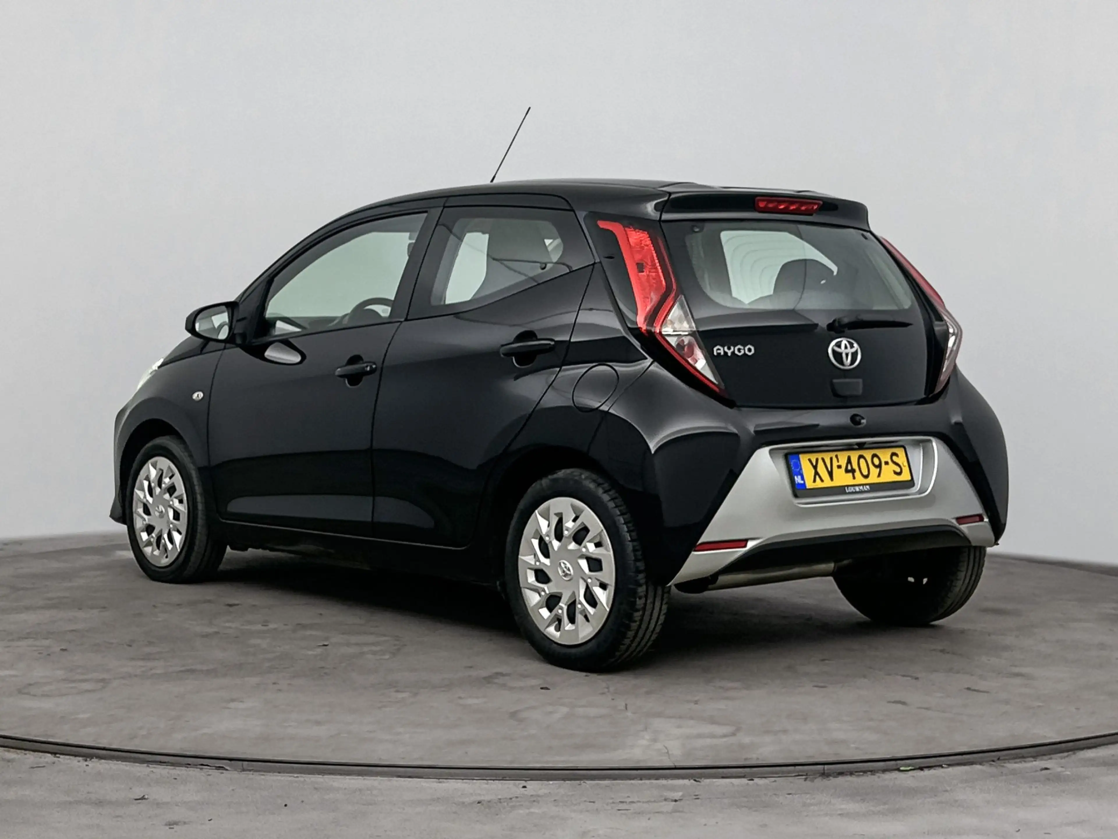 Toyota Aygo 1.0 VVT-i x-play | Airco | Cruise Control | Achter — photo 13