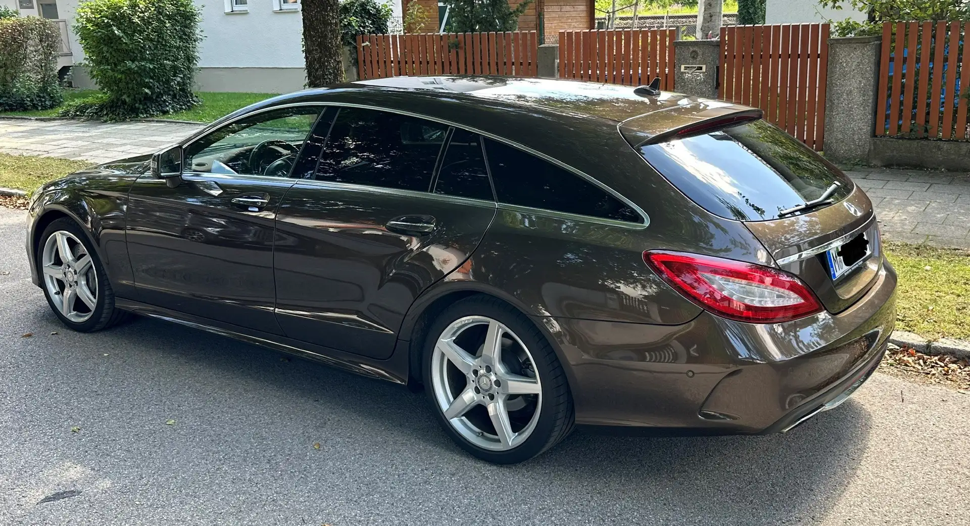 Mercedes-Benz CLS 400 CLS400 4Matic SB Standheiz. AMG Multibeam DistPlus Braun - 1