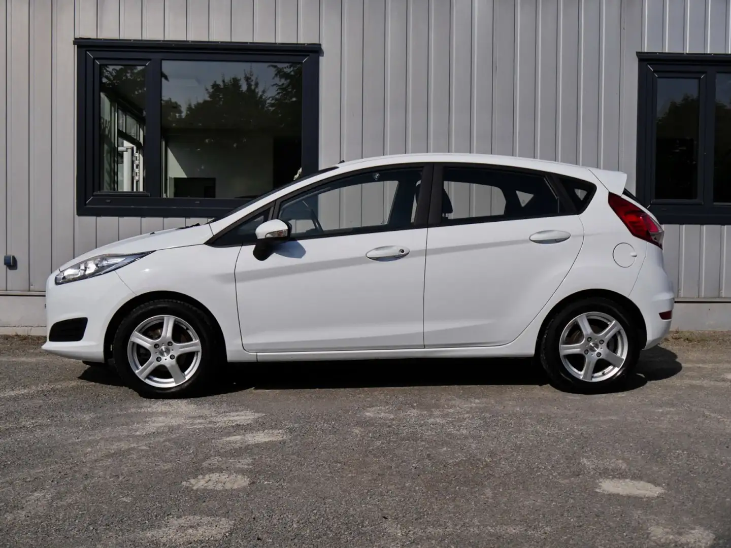 Ford Fiesta Trend 1.25 Cool+Sound+beh. Frontscheibe Klima Weiß - 2