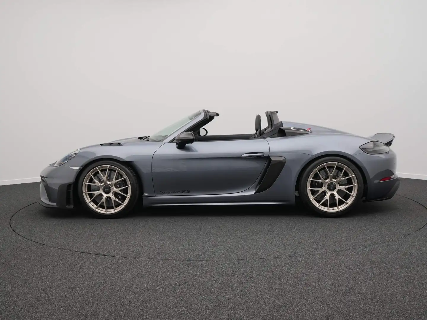 Porsche 718 Spyder RS Grijs - 2