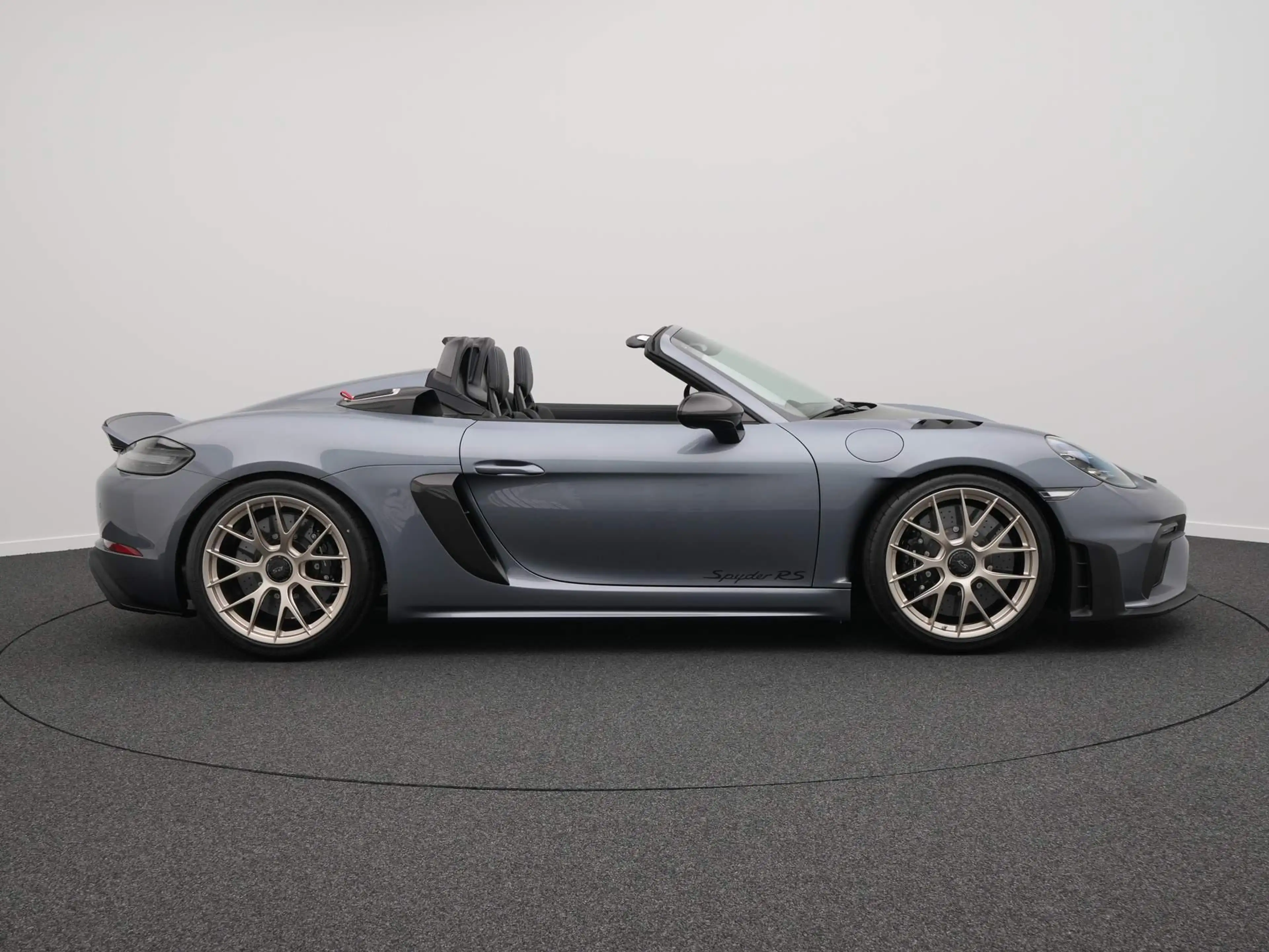 Porsche 718 Spyder RS — photo 6