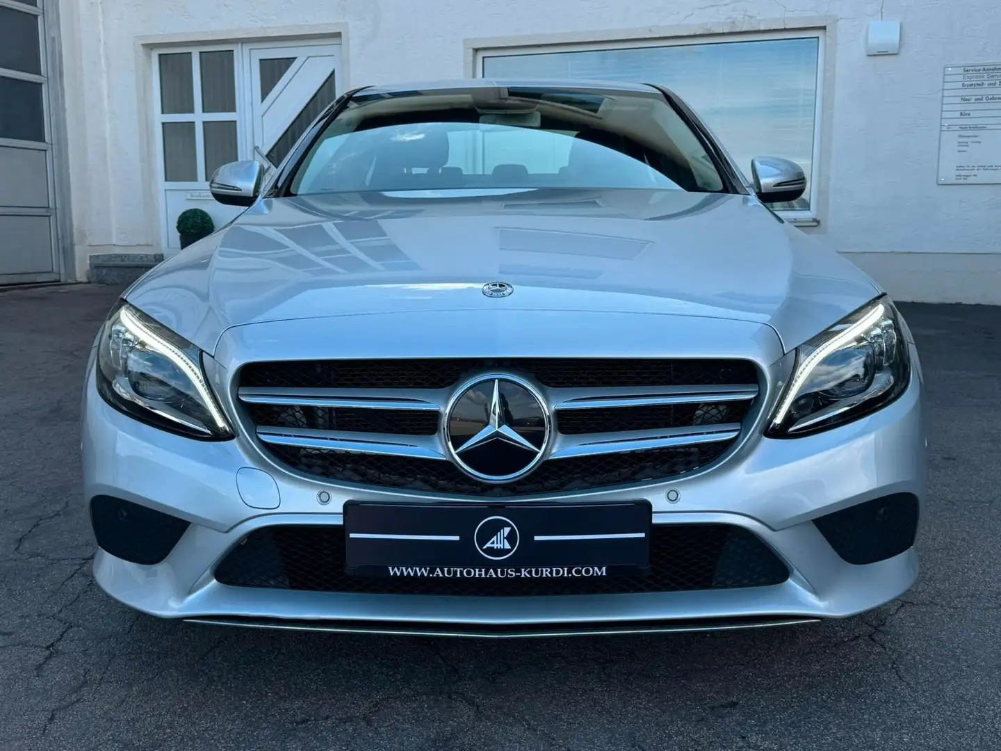 Mercedes-Benz C 180 Lim. 9G AMBIENTE R-KAM CARPLAY NAVI TEMPO Plateado - 2