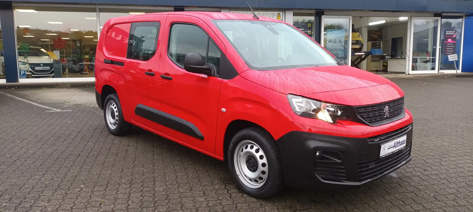Peugeot Partner Pro FlexCab L2 Blue HDI 130 EAT8 Automatik Rot - 2