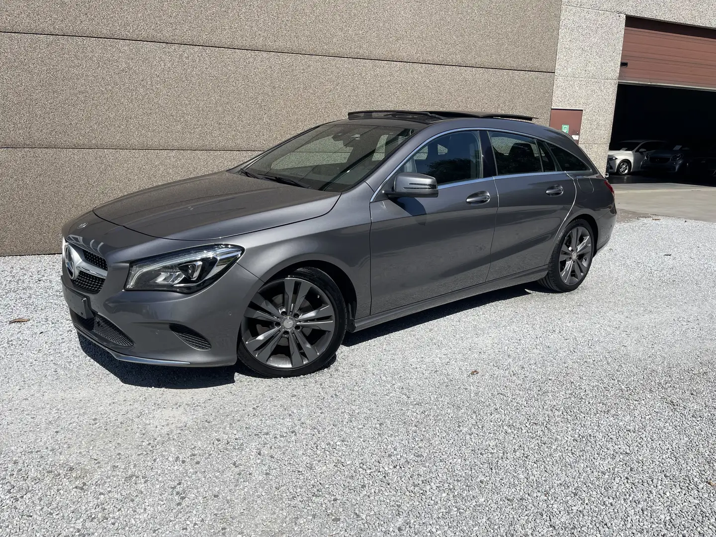Mercedes-Benz CLA 180 CLA 180 Panoramic Garantie Gris - 2