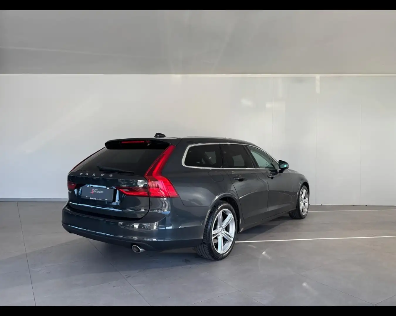 Volvo V90 D3 BUSINESS PLUS AUTO Grigio - 2